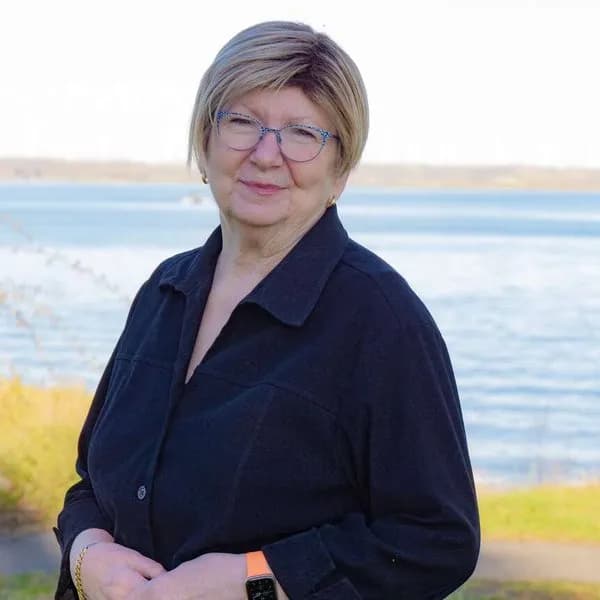 Evamaria Croskey, Office Coordinator