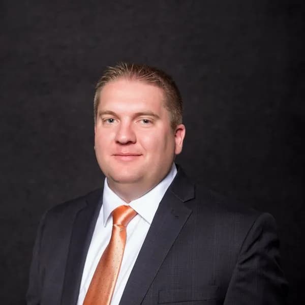 Wolfgang Croskey, Broker of Record