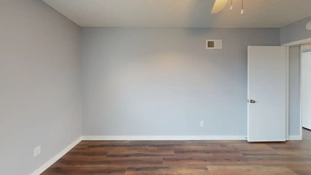 1229 Marina Cir, photo 4