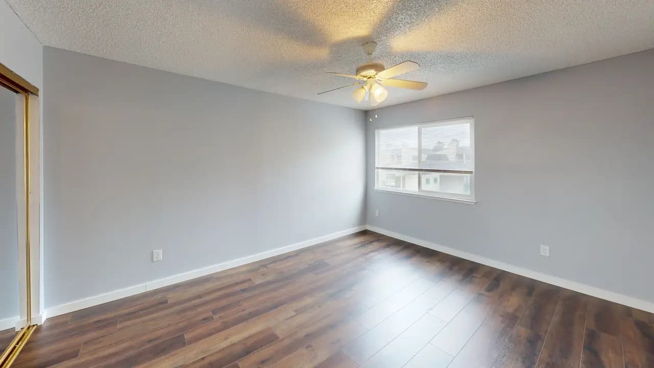 1229 Marina Cir, photo 5