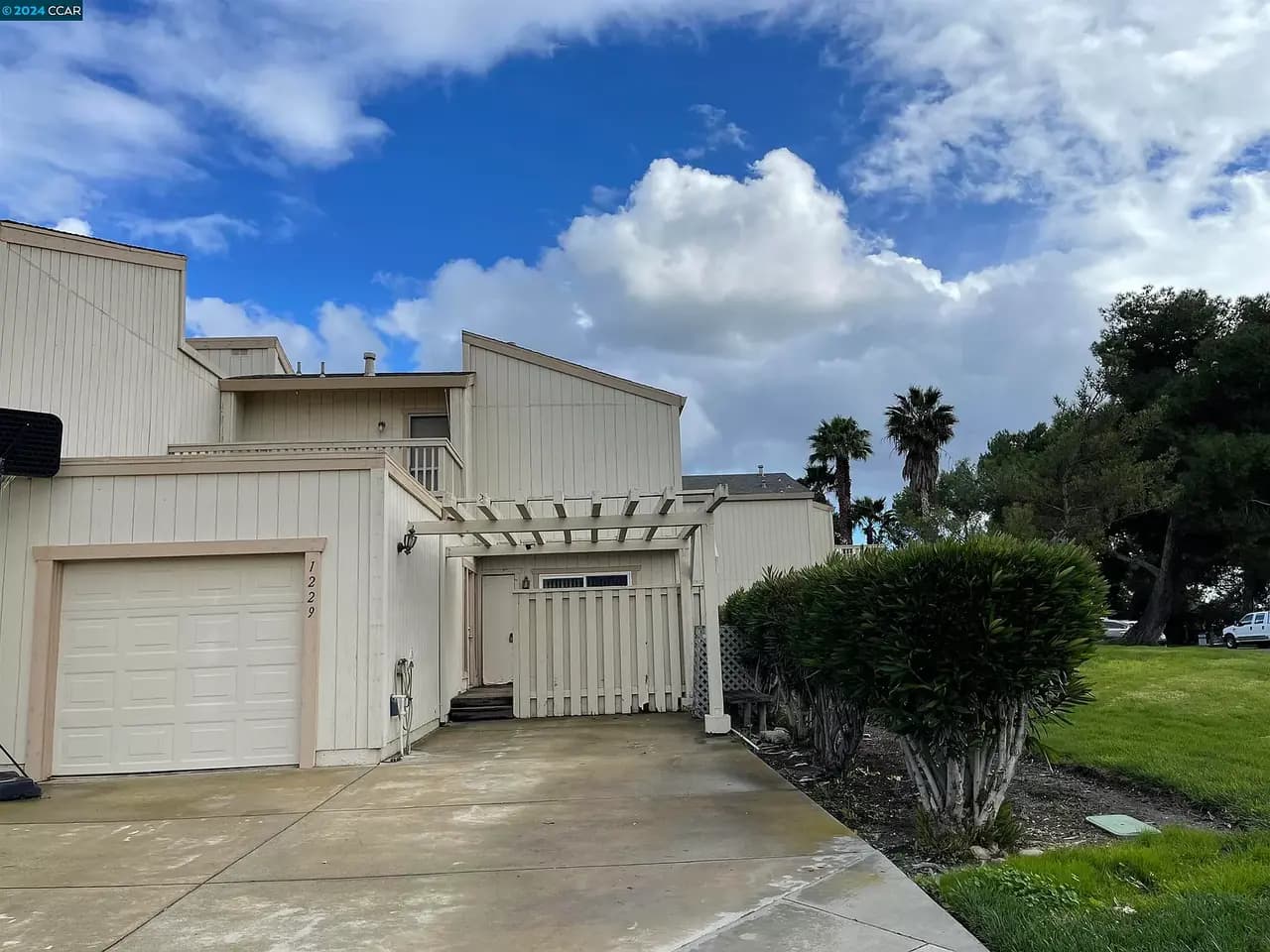 1229 Marina Cir, photo 6