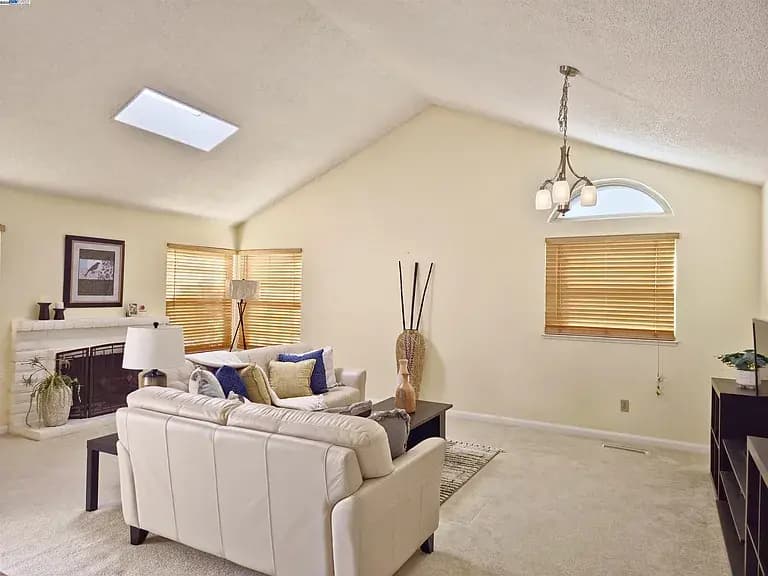 1231 Hercules Ave, photo 4