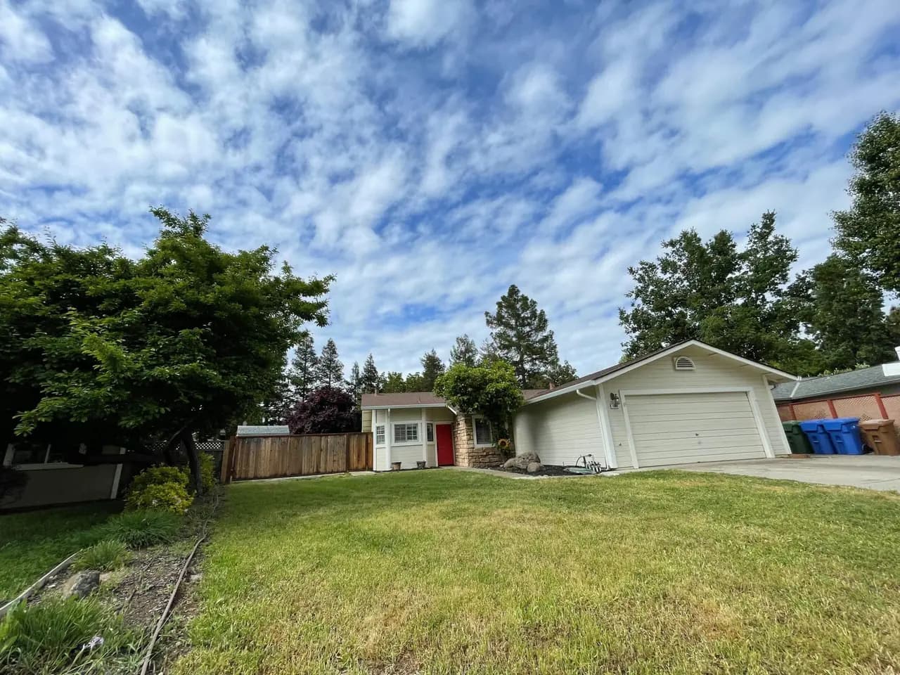 1244 Woodside Dr, photo 1