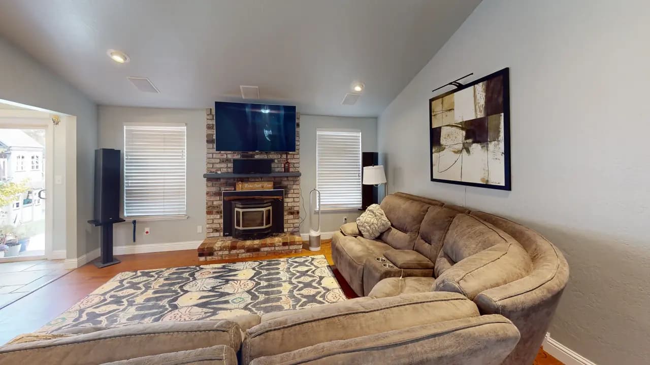 1400 Wildcat Way, photo 1