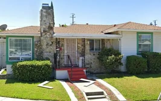15 Manville Ave, photo 1