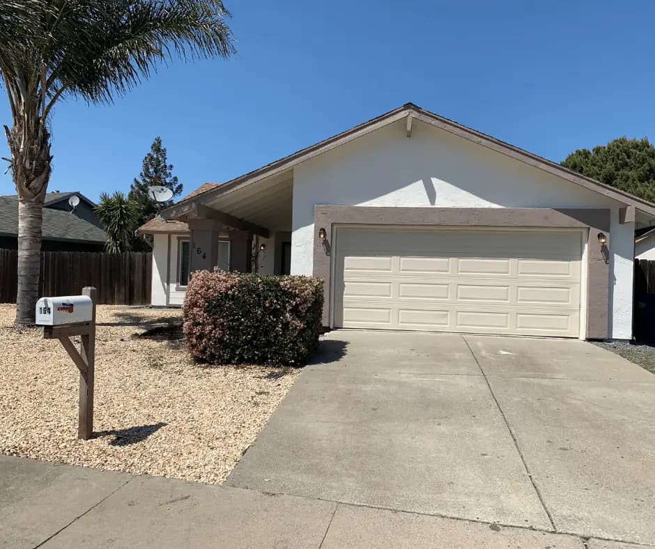 164 Spinnaker Way, photo 1