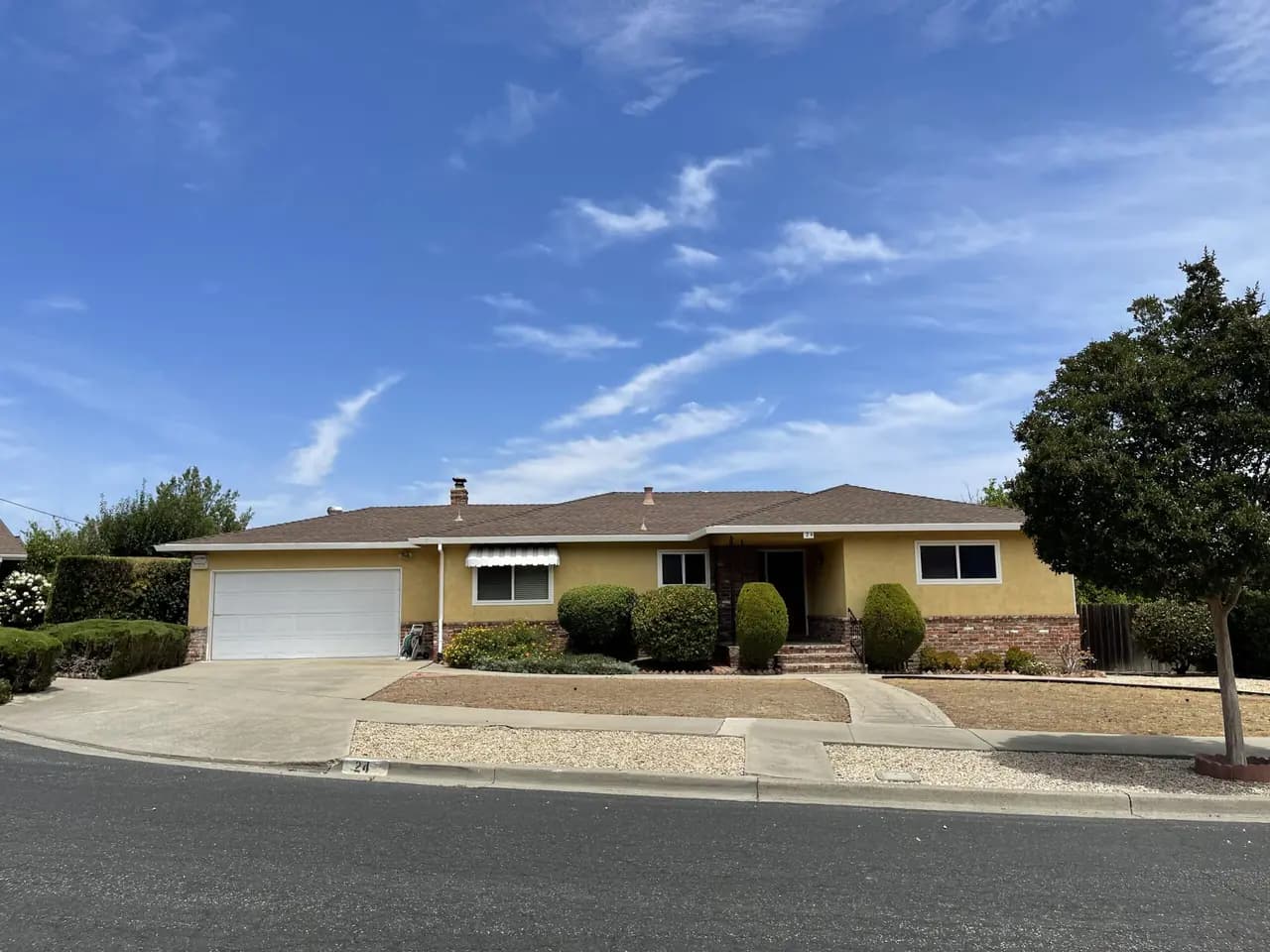 24 Carroll Court, photo 1