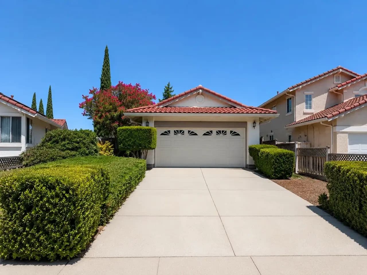 2825 Cashew St, photo 1