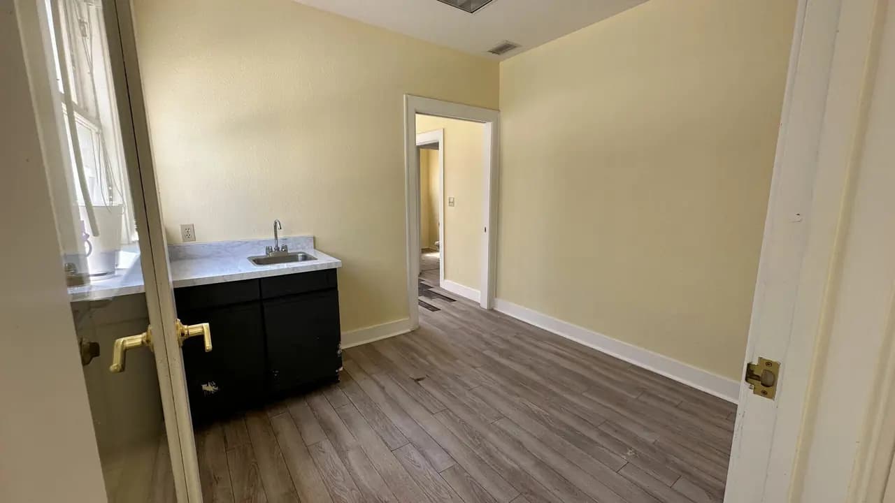 340 Cumberland St, photo 1
