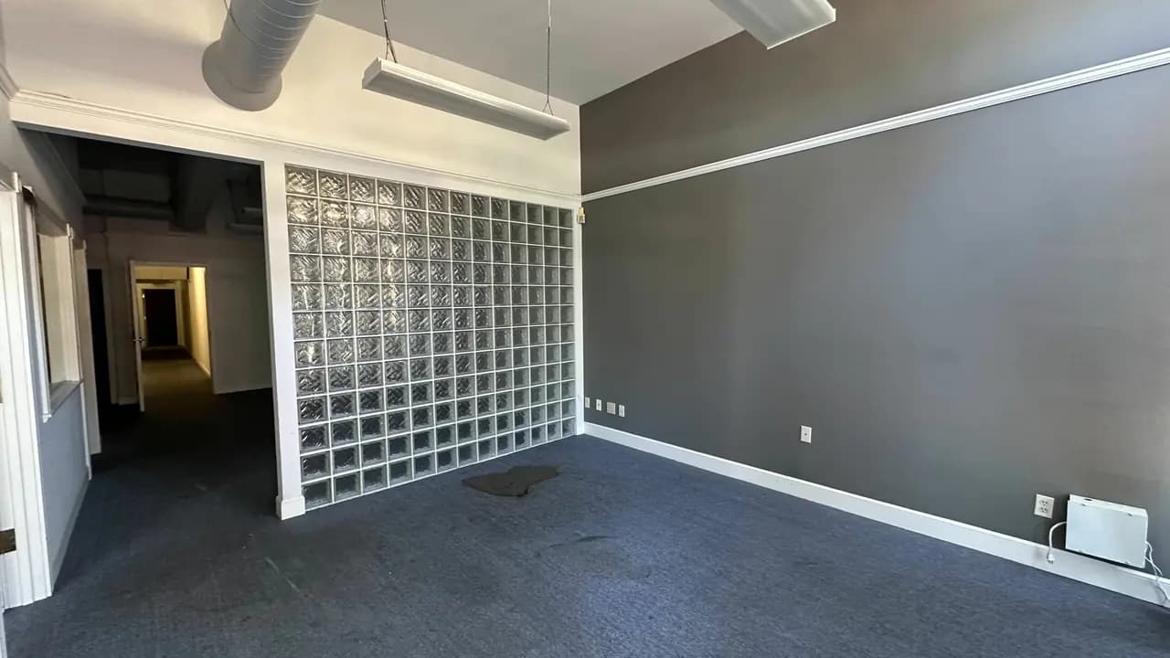 340 Cumberland St, photo 3
