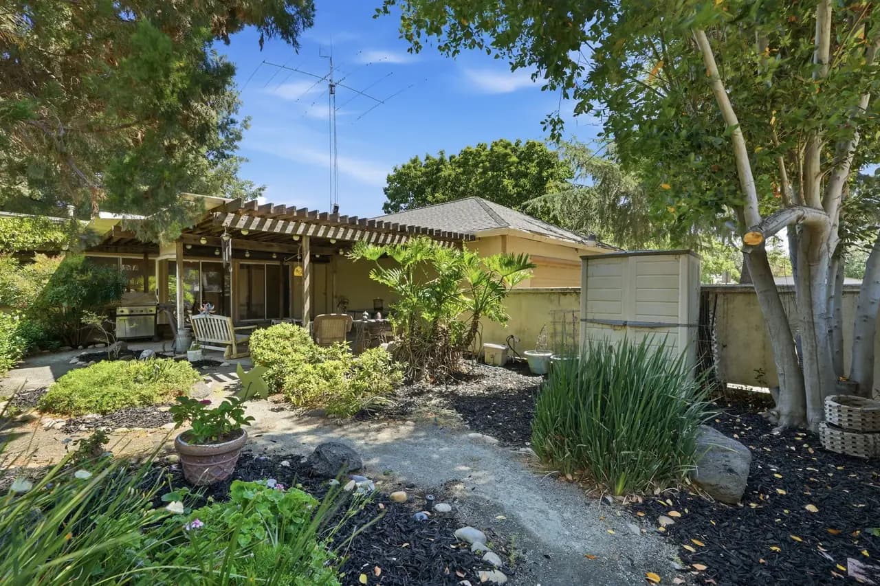 407 Harlow Dr, photo 9
