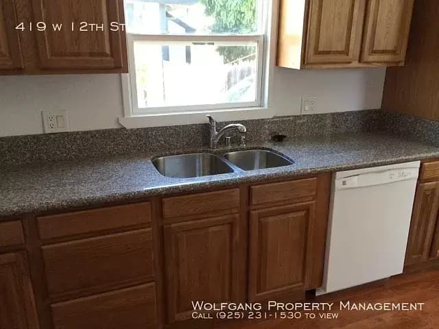 419 W 12th St, photo 5