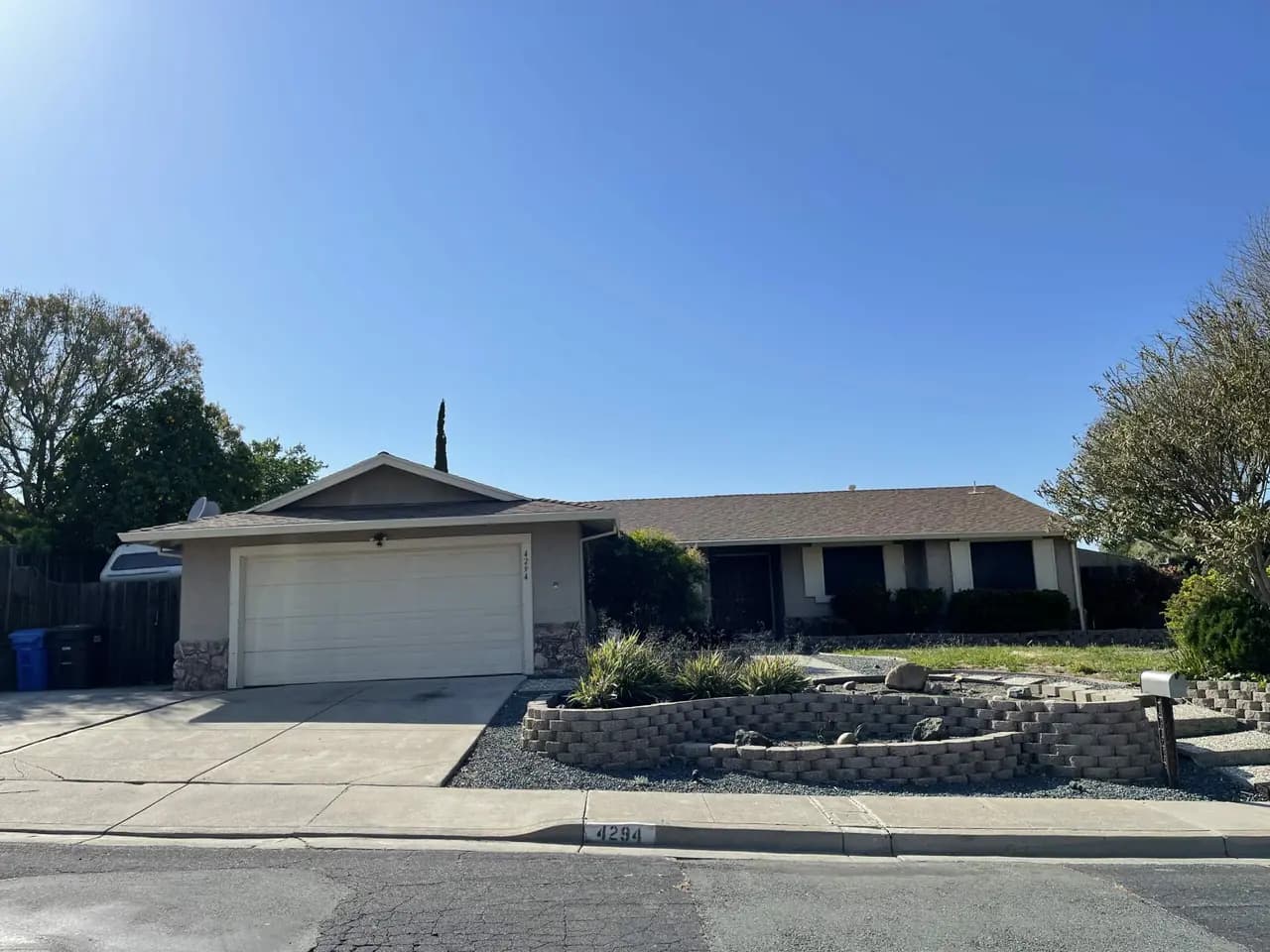 4294 Diehl Way, photo 1