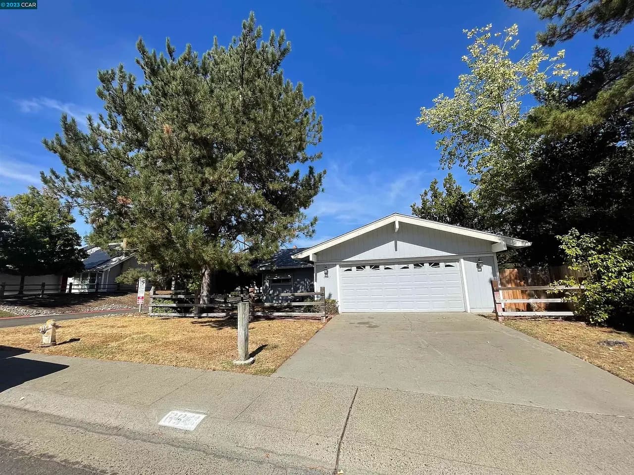 6641 Mercedes Ave, photo 1
