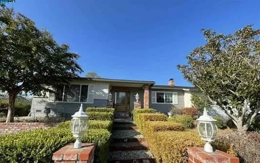 898 Ventura Dr, photo 1