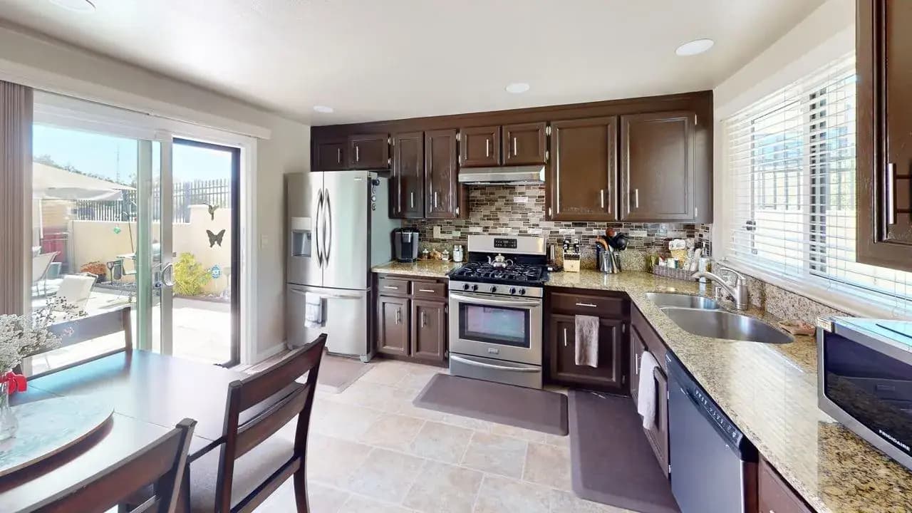 9 Aquamarine Ct, photo 3