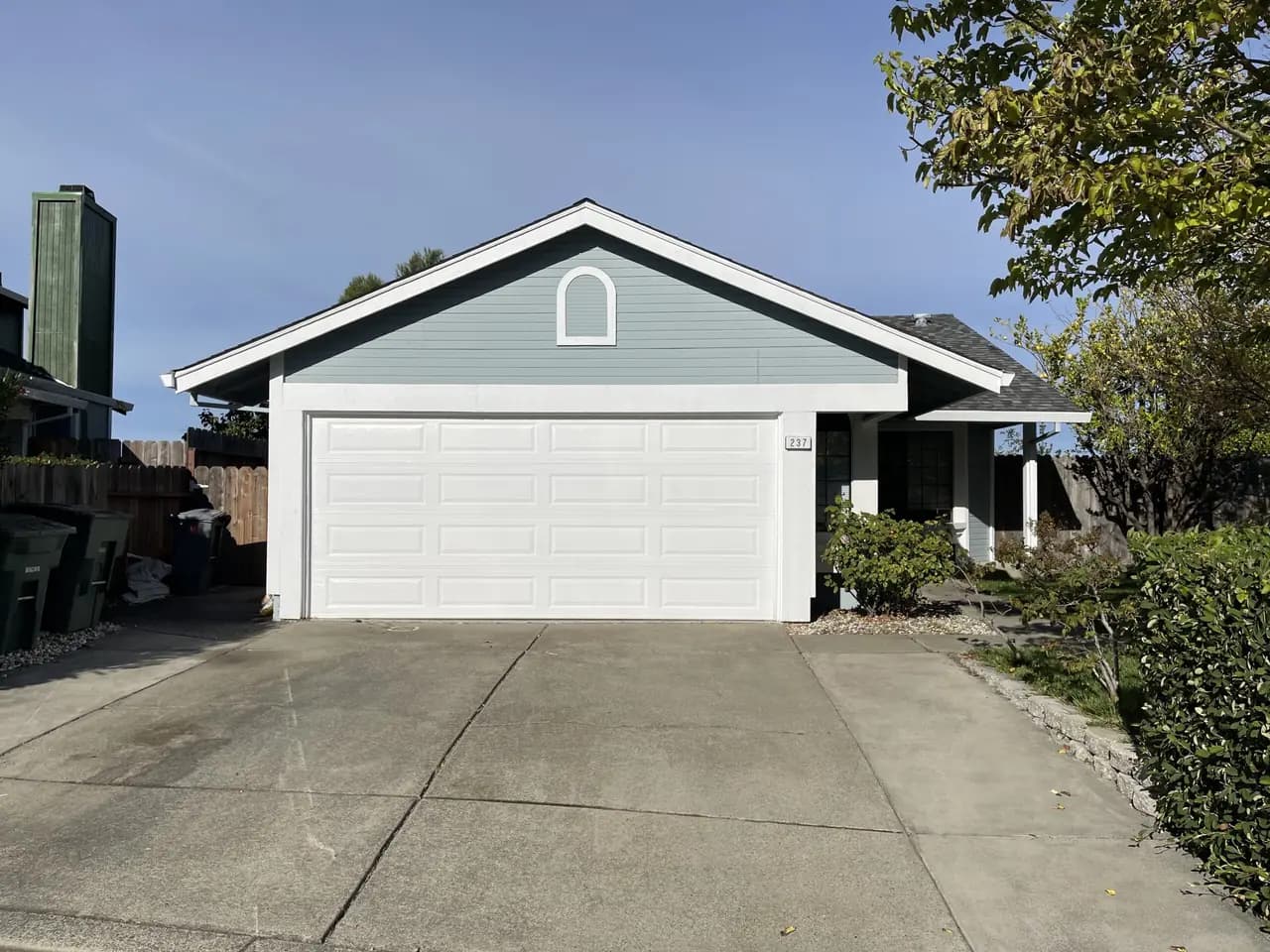 237 Starboard Dr, photo 1