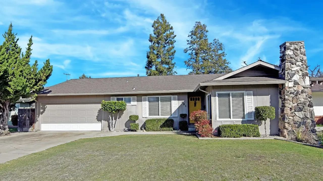 681 Meadow Lark Dr, photo 1