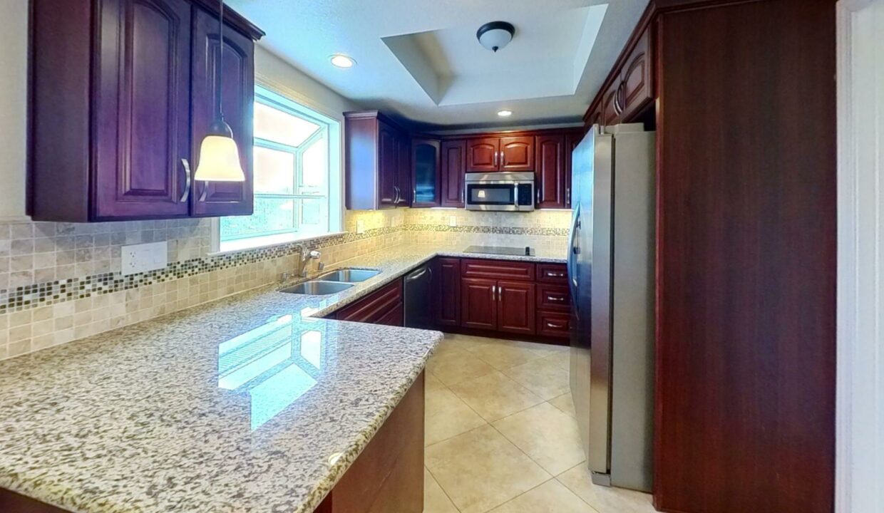 3910-Alta-Vista-Cir-Kitchen