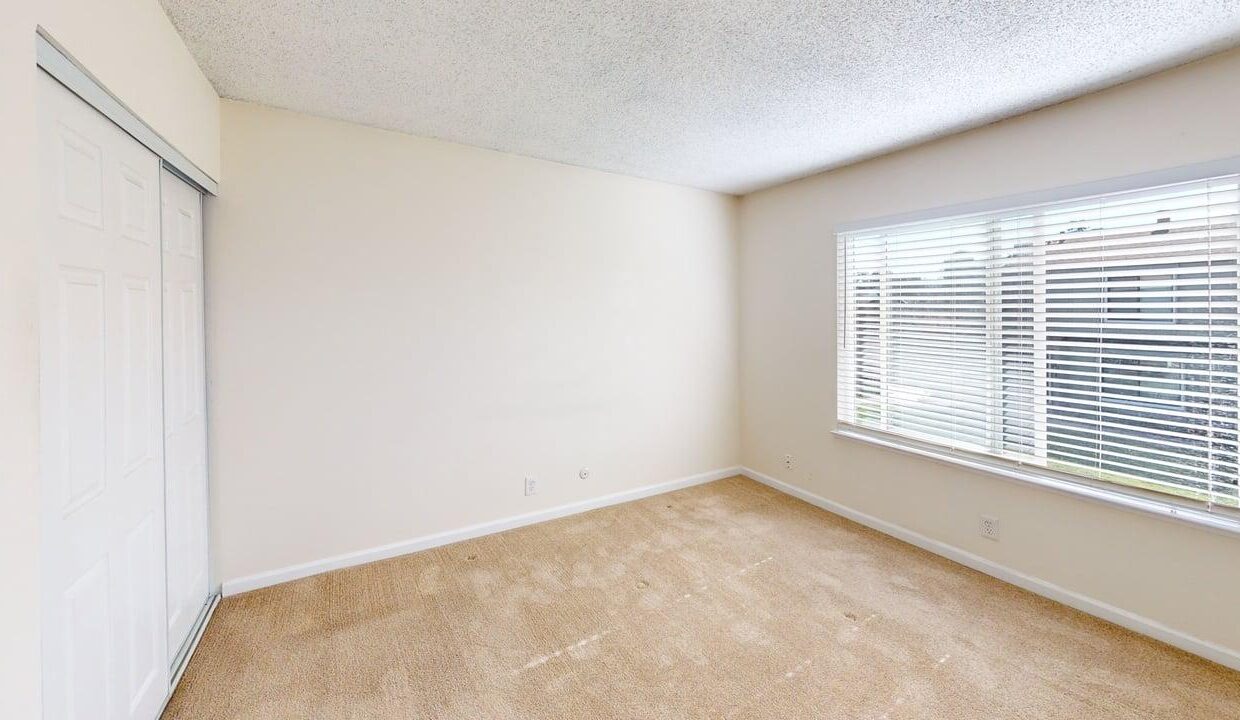 26-El-Capitan-Ln-Bedroom